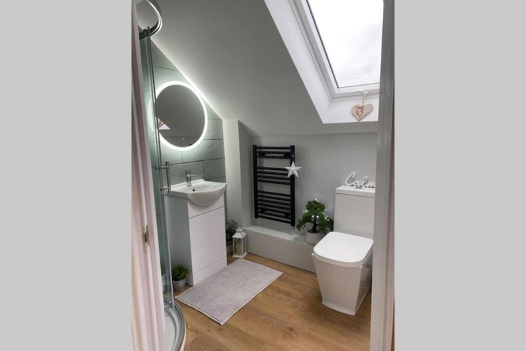 Prospect Perch - Studio Apartment, Wells Bagian luar foto