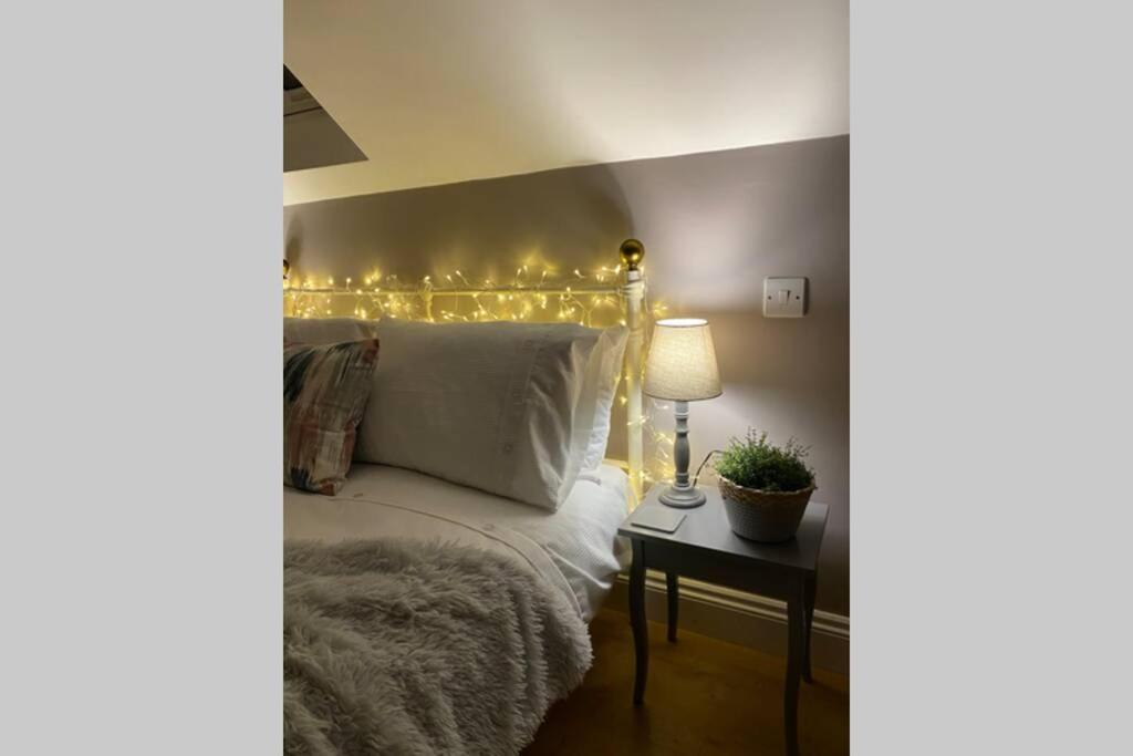 Prospect Perch - Studio Apartment, Wells Bagian luar foto